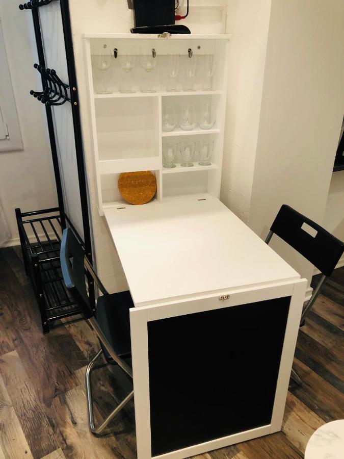 Room Appart Narbonne Luaran gambar
